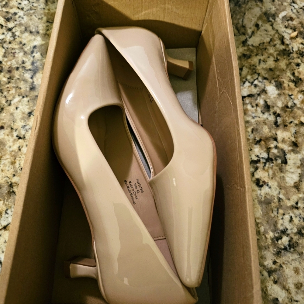 Journee Collection Women's Pumps